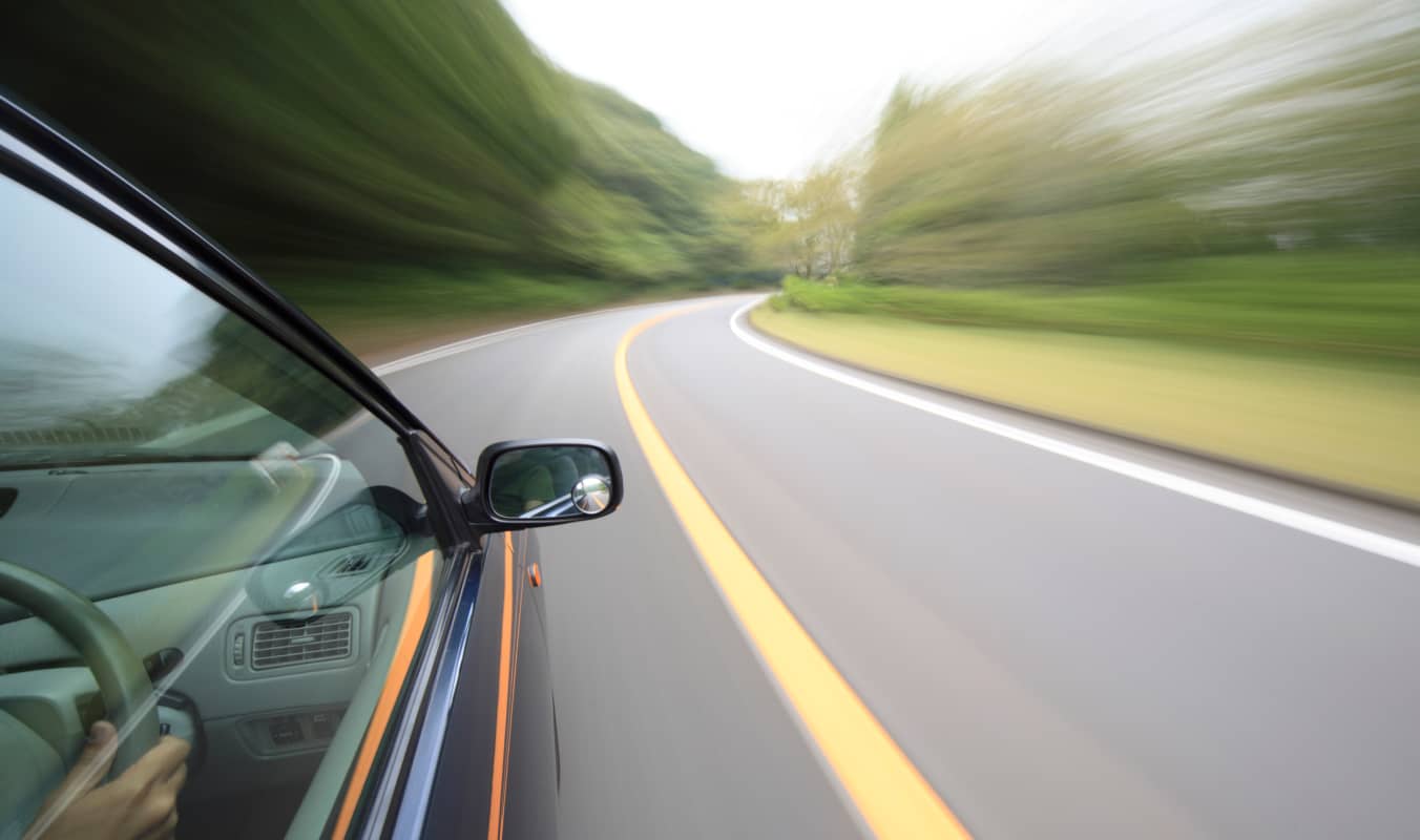 AutomotiveAutomotiveIntroduce intelligent features and process optimizations to deliver a new level of driver experience.